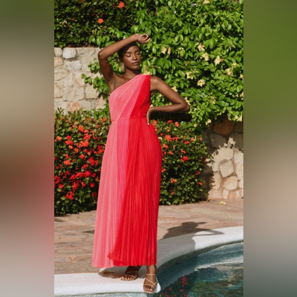 Hutch Tarina Gown